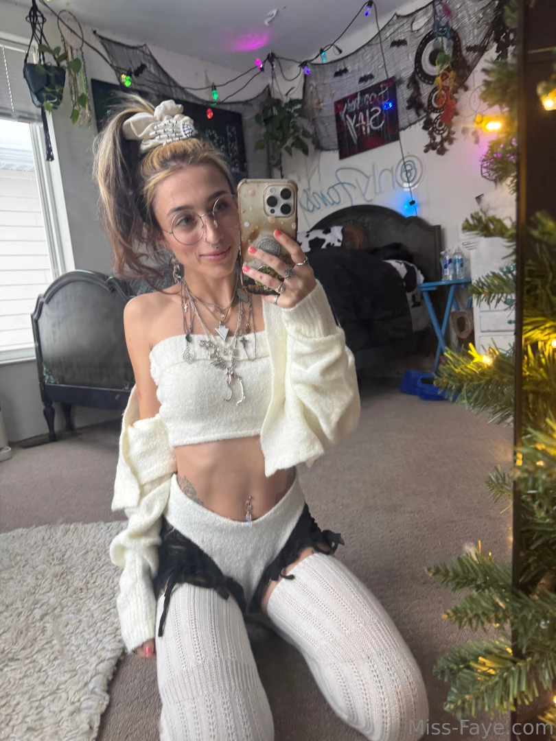 The outfit and under it now run to missfayevip and let s chat part 1 