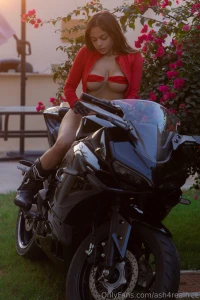 Bare on this bike seat feels soo good