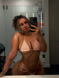 What s ur fav color on me baby