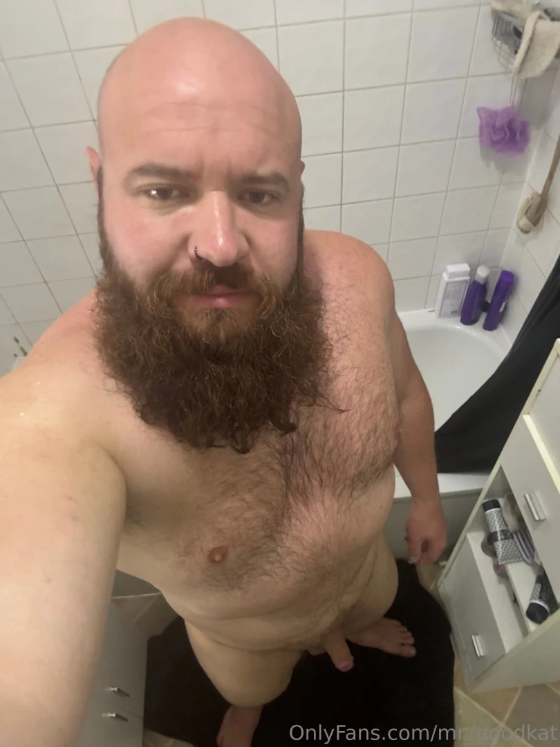 All nice and clean after a shower who wants to oil my beard for me 