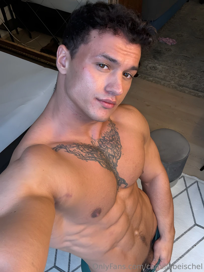 I m only showing you my best side 