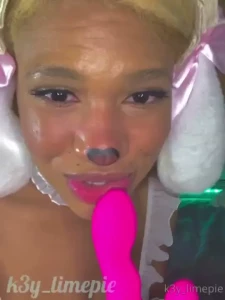 Last bunny post yall i made this lil promo vid for my summer bunny
