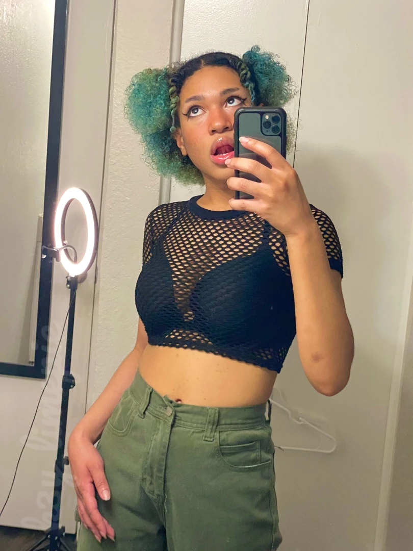 Hiiii i ve missed posting gonna post some short vids l8r too part 1 