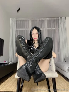 I like to think i can step on someone s face and watch them lick my