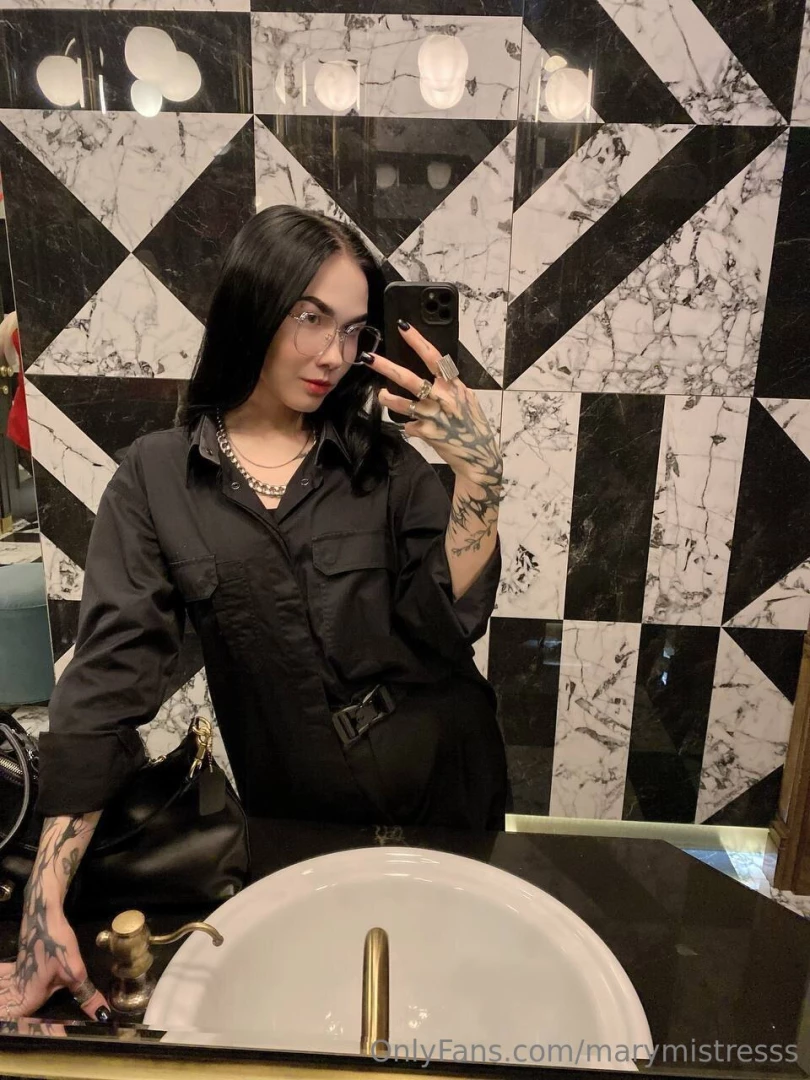 It s good that restaurants make nice bathrooms so that girls in nice 