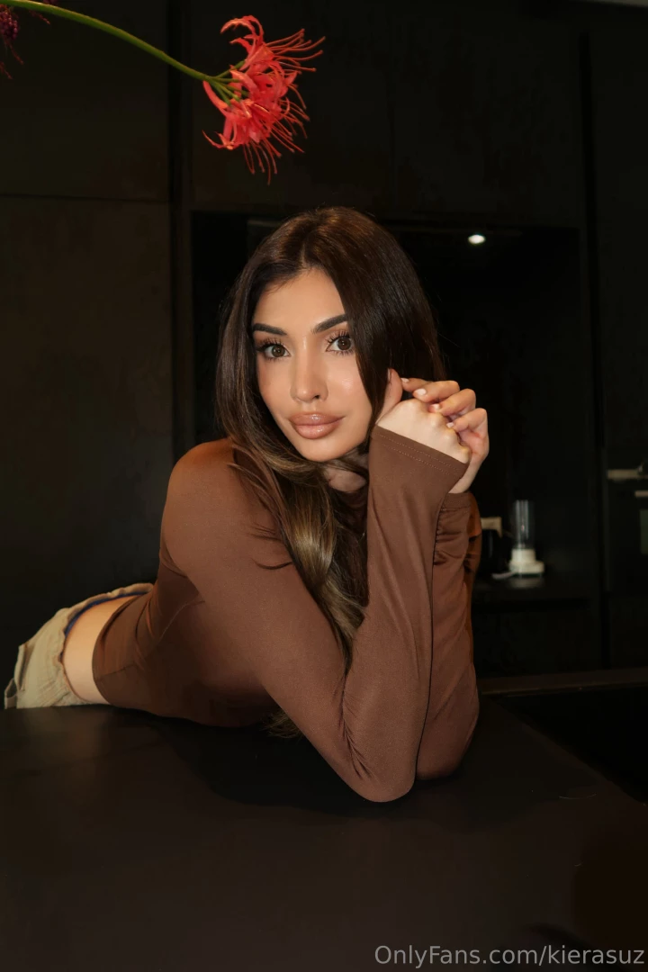 Whoever tips the best gets a sweet treat in the dms 