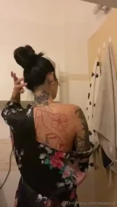 Ten up nek m m r da ale ten te odhod me stranou