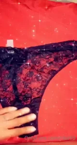 Who want my thongs