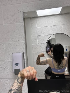 Im pretty strong ykkk