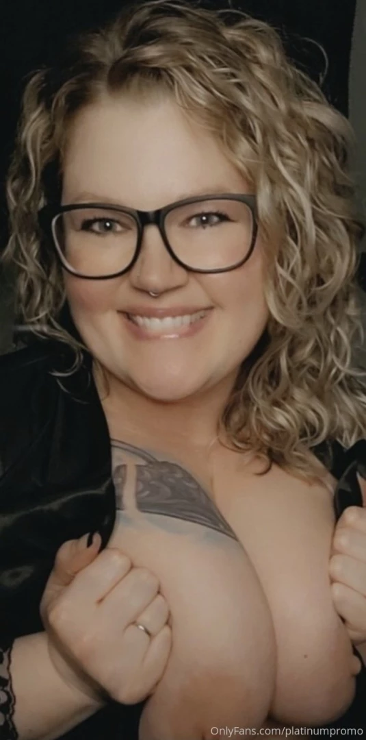 Msmarie111 bisexual bbw milf findom bdsm switch squirter with lots of part 2 