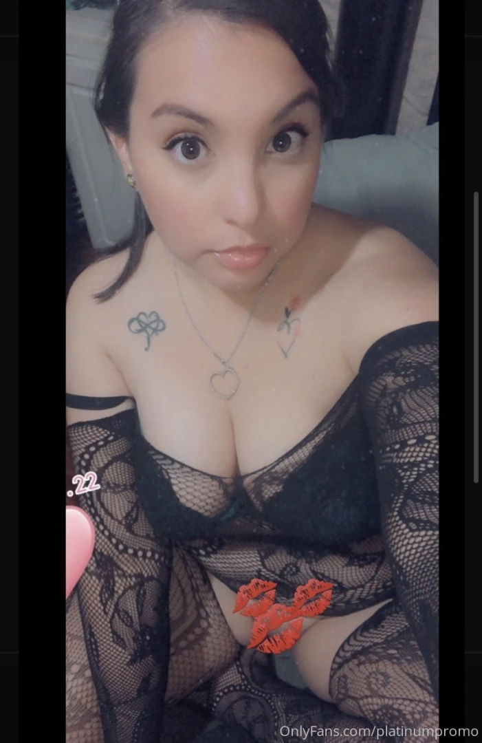 Go subscribe to this curvy latinas page she s thick in all the right part 1 