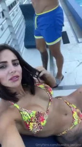 Hello mis amores les gustar a que les grabe un video en vivo mientras