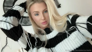 Can i be your girlfriend i want to lay in bed amp cuddle unless you part 15