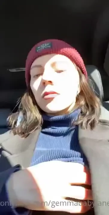 Titty flash in the car 