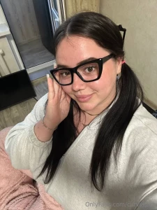 No makeup no filter just me waiting for your message