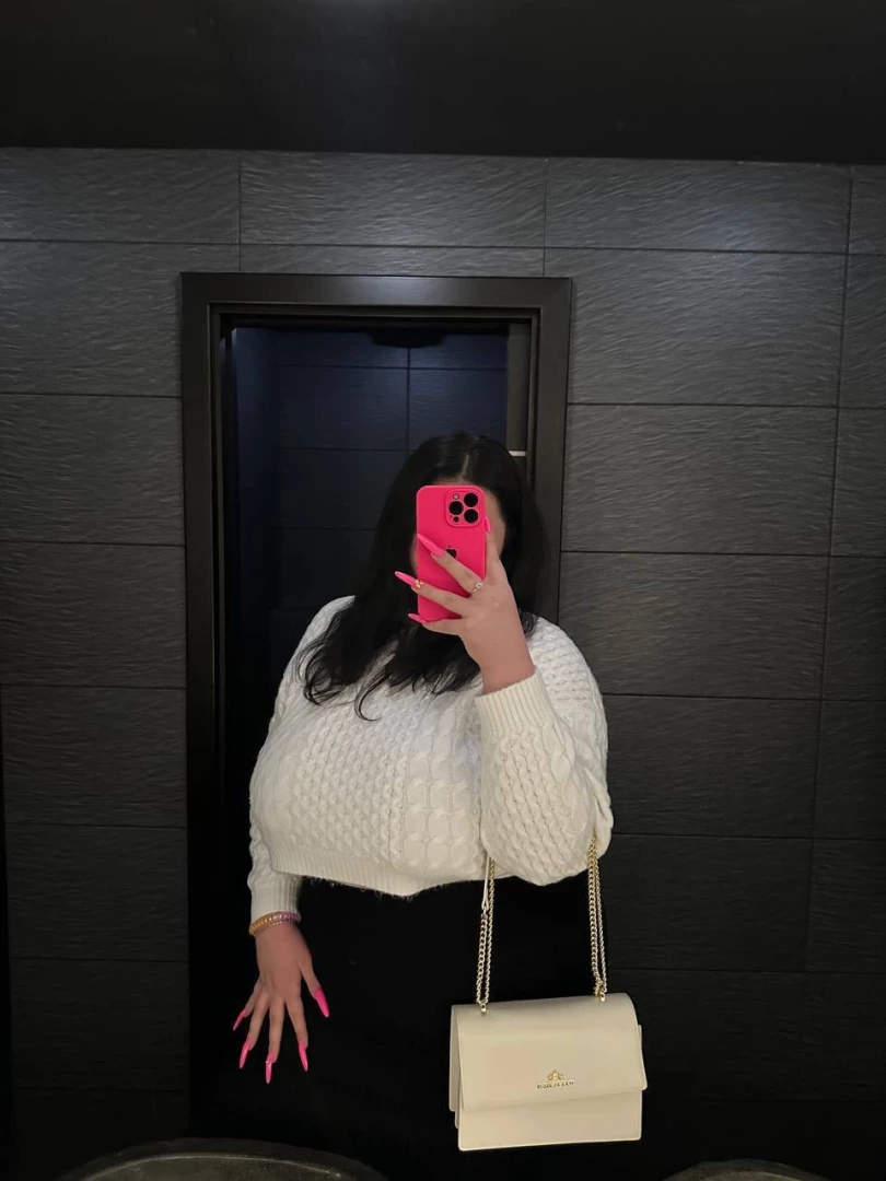 Today i just want to relax and spend the day with u 