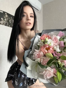 Do you often give a bouquet to beautiful girls and if so where is my