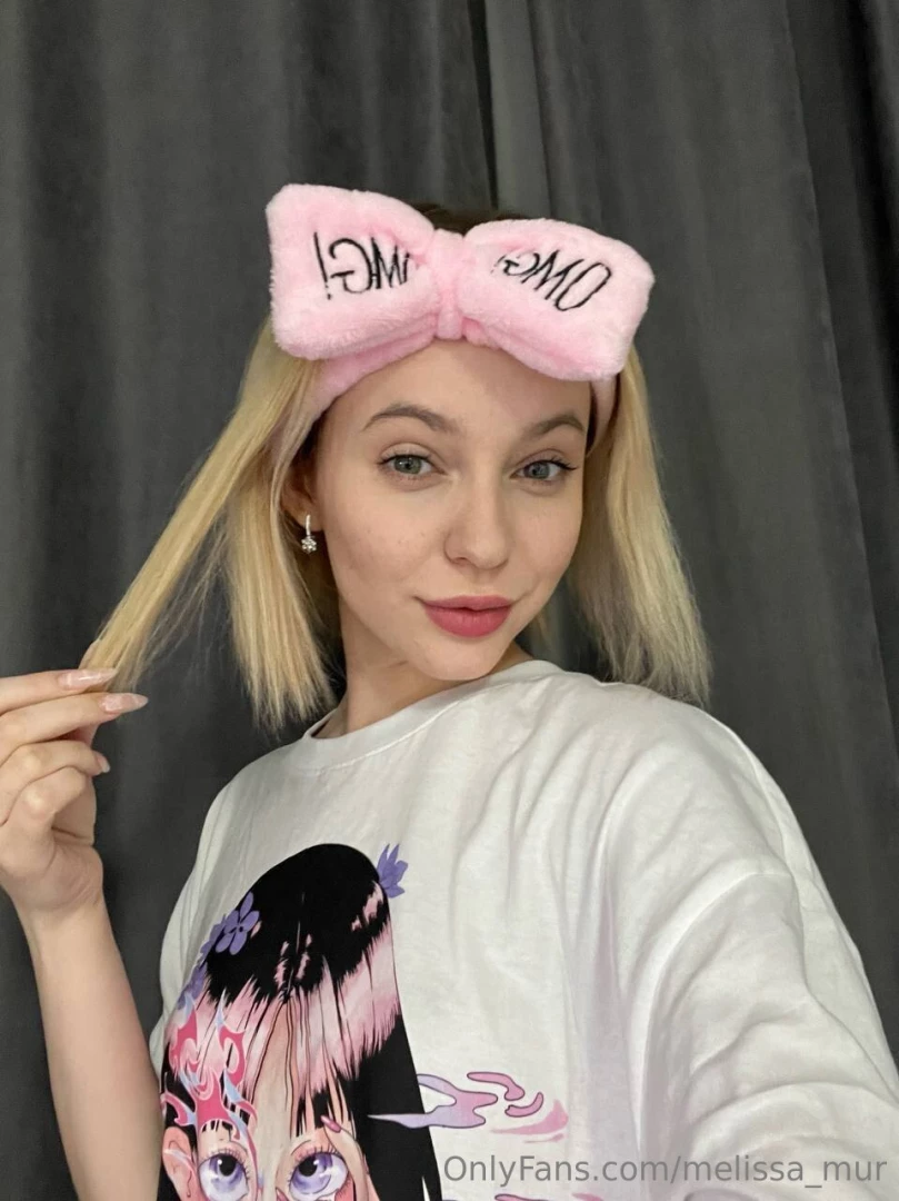 Daytime makeup is an important element of the everyday image of many 