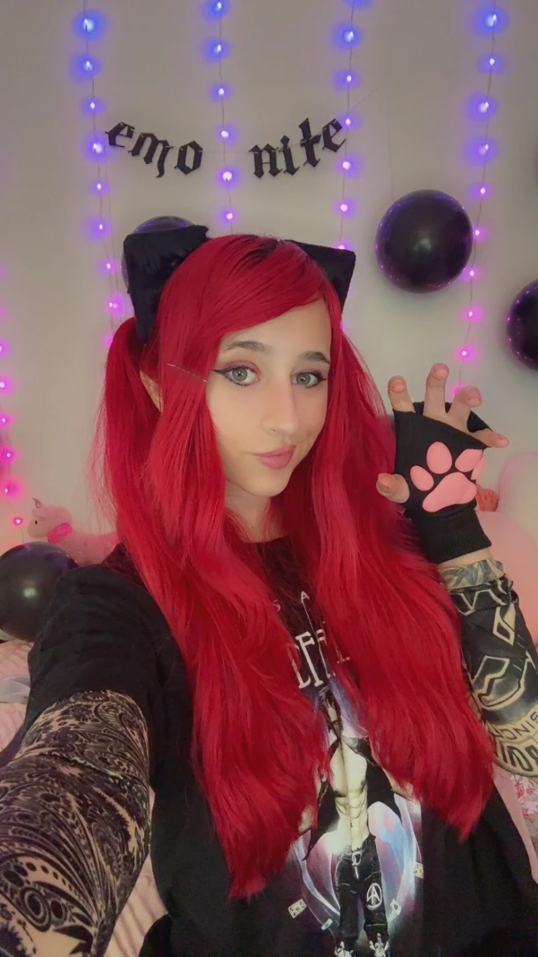 Rawr xd im going online my wifi isn t working down so im streaming off 