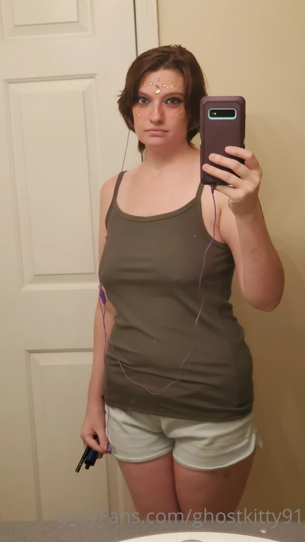 I did some makeup on live and decided to post some pictures as well 
