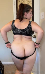 Silly stripping cumming later today