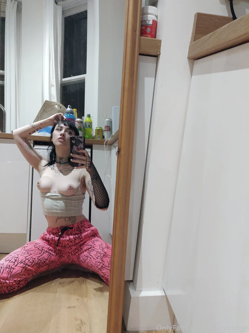 Chilling in my friends kitchen and u know i had to take some sneaky part 1 