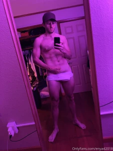 Swipe loving my new mirror and lighting