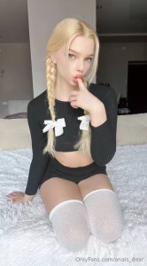 This juicy hot student vikki_white has a very deep throat and a tight part 62