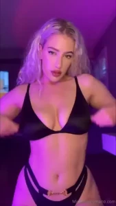 My vip has the full video missbellaromanovip onlyfans com