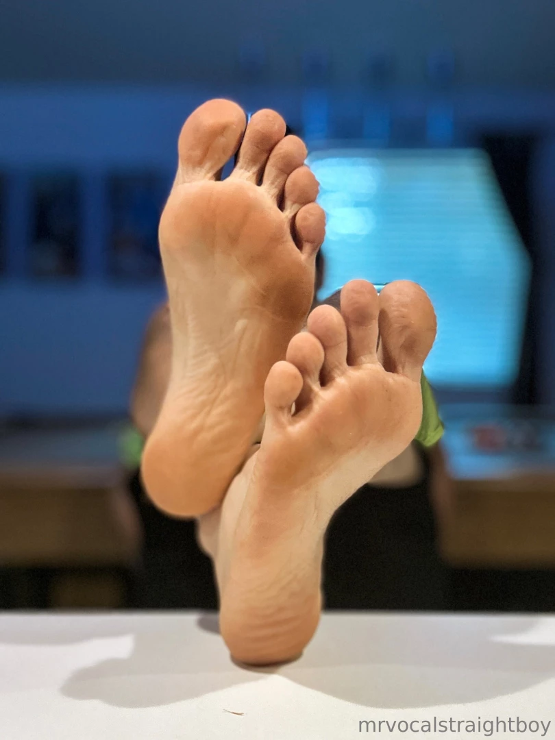 The best straight boy soles you ll ever see happy monday 