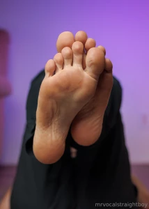 Rate my straight boy feet from 1-10 part 1