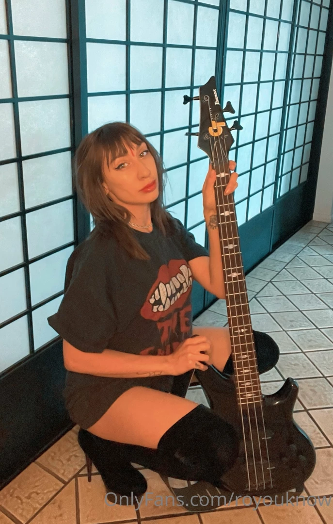 This baby is fun who can teach me how to play part 1 