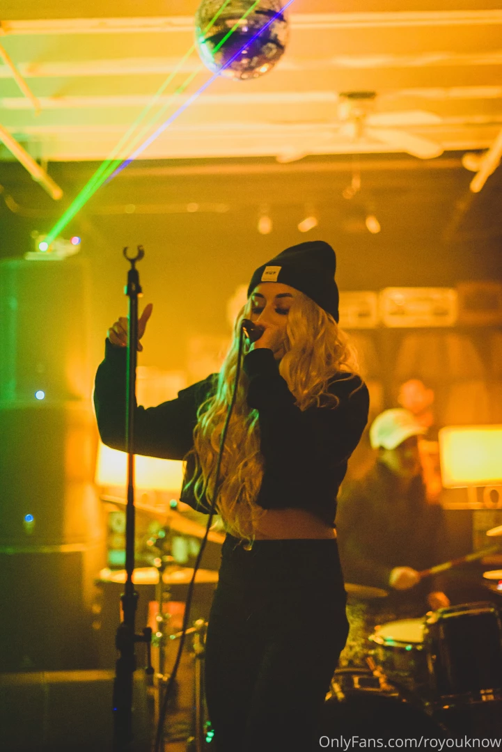 Live at underground magazine what day should i do a live concert on 