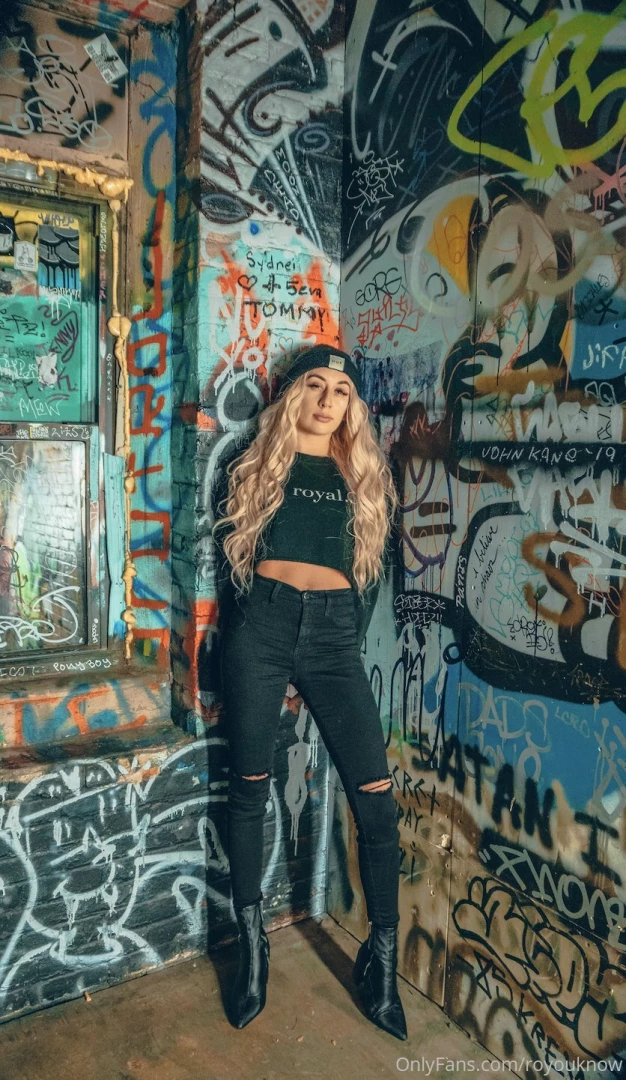 Hey guys welcome to my onlyfans this is a place for my real true fans 