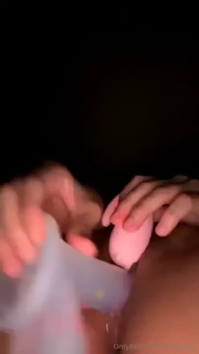 Wet pulsing orgasm apologies for the hairs on the dildo 