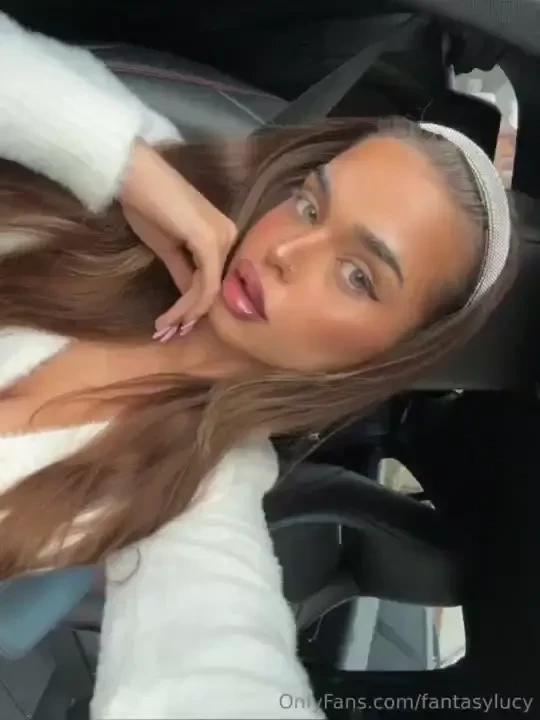 My lips want a kiss can you give me one 