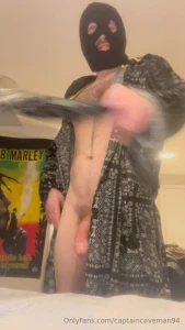 Don t move or i ll shoot trust me its fully loaded and i know how to