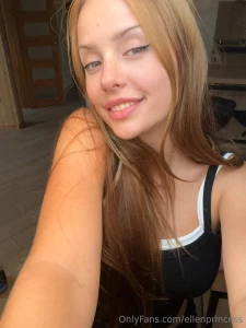 It seems to me that in these autumn days that are filled with grayness