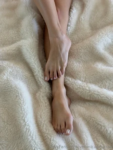 Looking for someone to wrap my legs around part 1