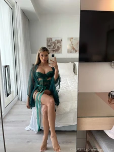 Don t forget the mistletoe