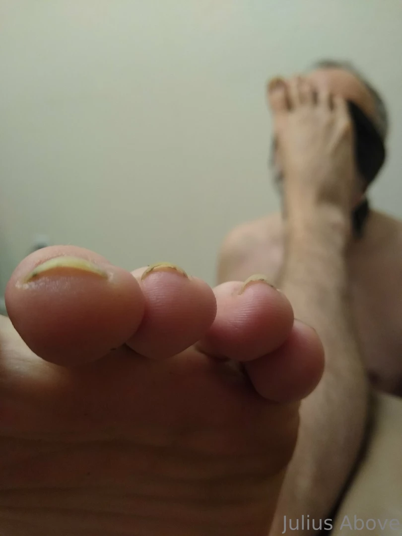 For the dirty foot lovers for the chastity subs locked up you have a part 12 