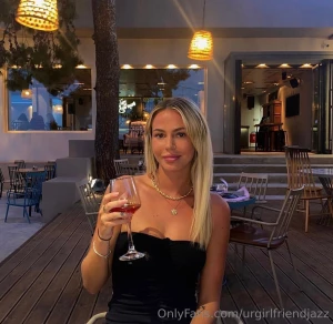 Pov your at dinner with the sexy me https onlyfans com jazzkerins c2