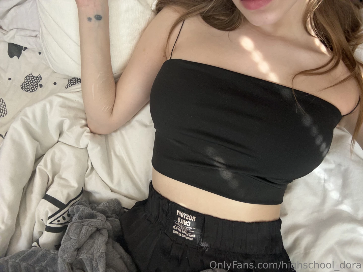 Lying in bed all day watching netflix sometimes i need to take a day 
