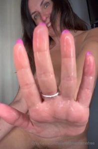 Look how fucking creamy my pussy gets while i tell you how to jerk off