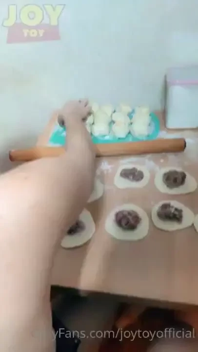 A little nude cooking for you i cook for a festive table who knows the 