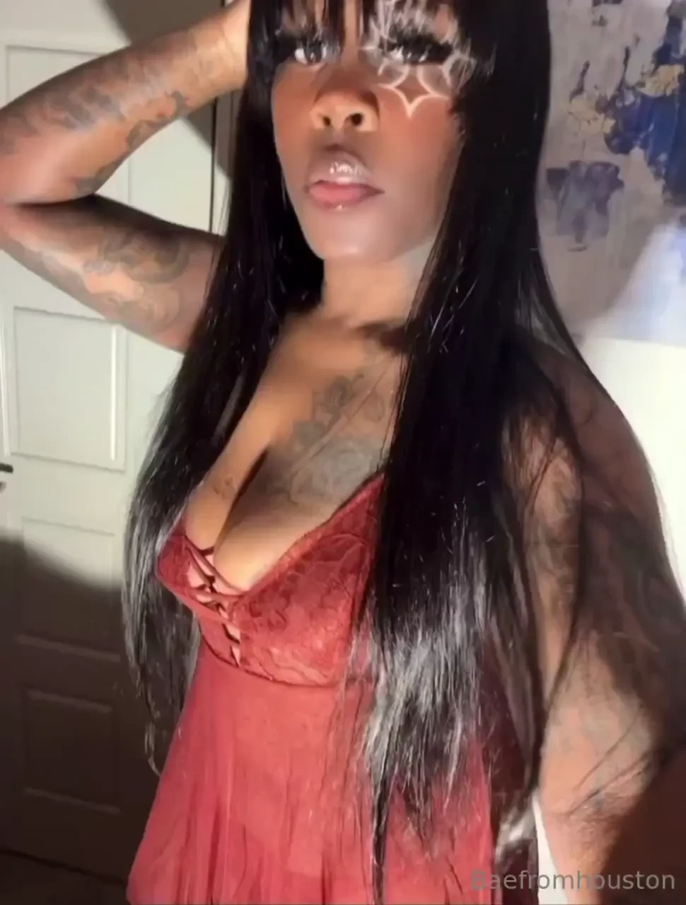 Sent to your dm tell me if u like my lingerie while i bounce on it 