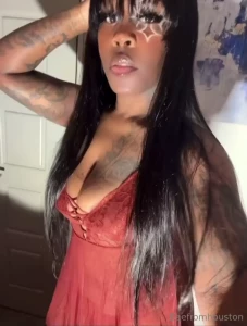 Sent to your dm tell me if u like my lingerie while i bounce on it