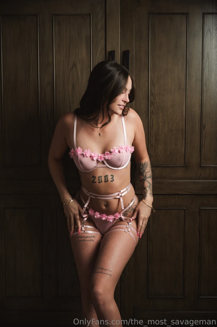 She made a vip page sumclut_vip if i was a betting man next week when 