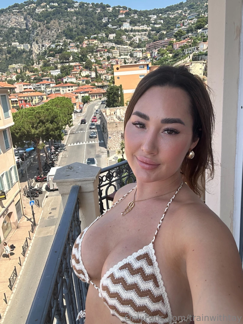 Bikini balcony and the perfect view 