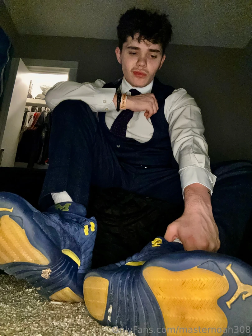 Watch as dominate you in my 3 piece suit with my jordan s in your face 